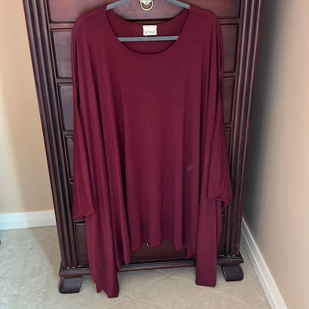 Three Bird Nest Burgundy Wren Tunic NWT - Picture 6 of 8